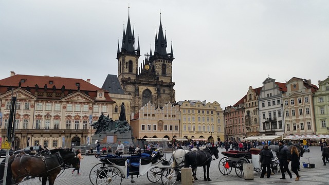 Staroměstské náměstí. Ikona Prahy se zakrvavenou minulostí